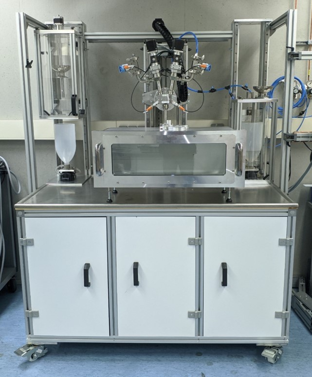 The vacuum potting equipment of Fraunhofer IFAM.